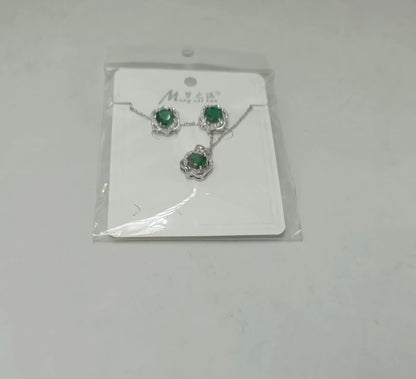 Emerald Zircon Flower Pendant Set