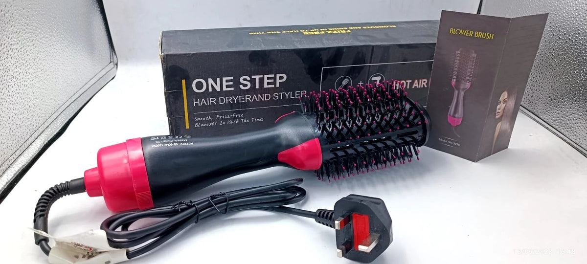 One-Step Hair Dryer Volumizing Brush